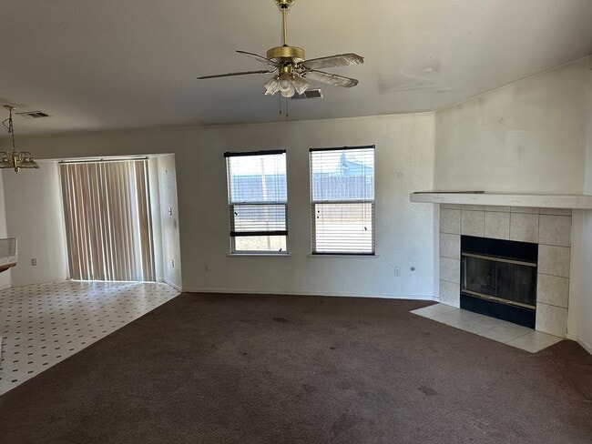 Building Photo - 953 Himalaya Ln