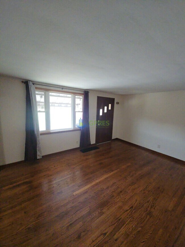 Foto del edificio - 3 bedroom house for rent in Blawnox