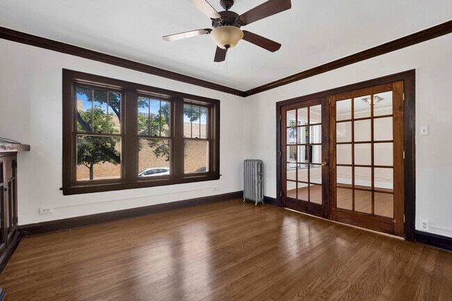 Foto del edificio - 2439 W Birchwood Ave