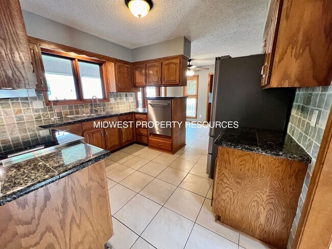 Foto del edificio - Stunning Large Ranch Home