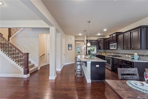 Foto del edificio - BACK ON MARKET! Spacious Spirit Ridge Home...