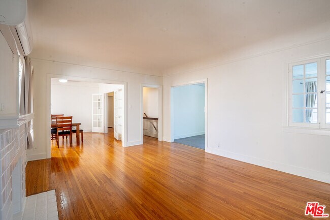 Foto del edificio - 162 S Berendo St