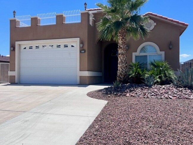 Foto del edificio - 3BR 2Ba Boat Deep Garage & Colorado River ...