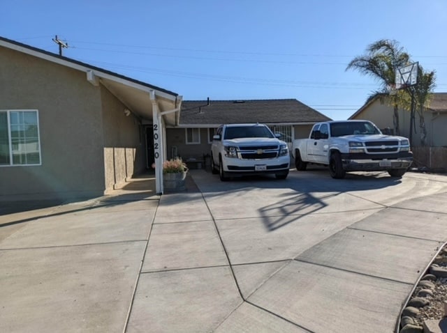 front - 2020 Tanglewood Dr
