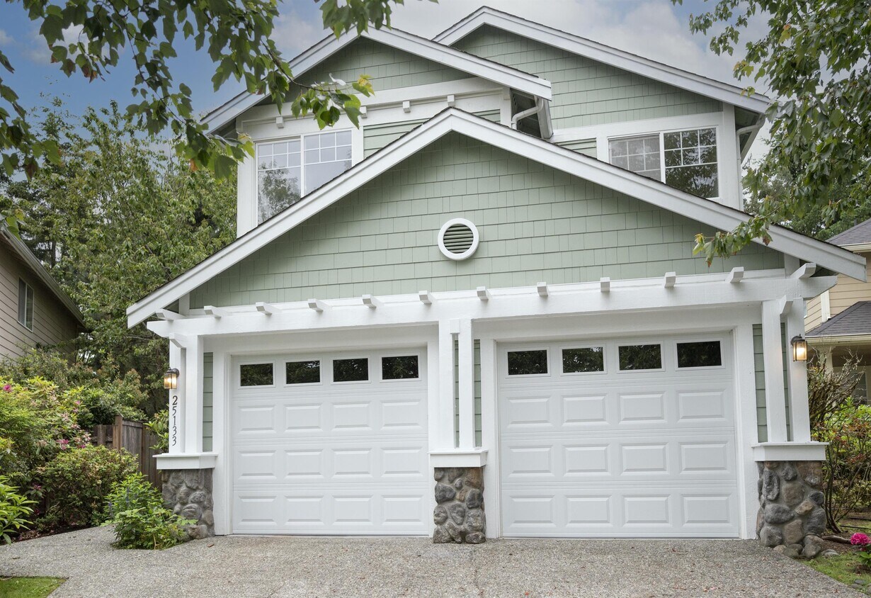 Photo - 25133 SE 43rd Pl (Issaquah, WA)