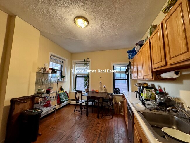 Foto del edificio - 1516 Tremont St