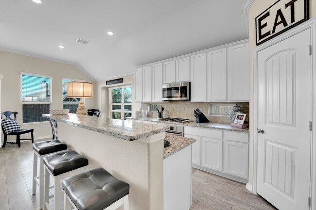 Foto del edificio - 16601 Lincoln Park Ln