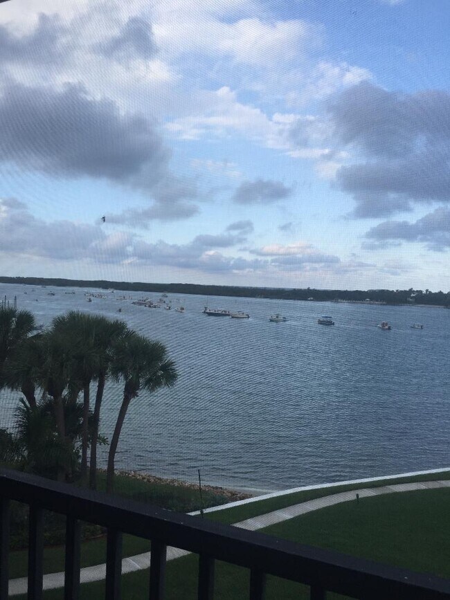 Foto del edificio - 300 Intracoastal Pl