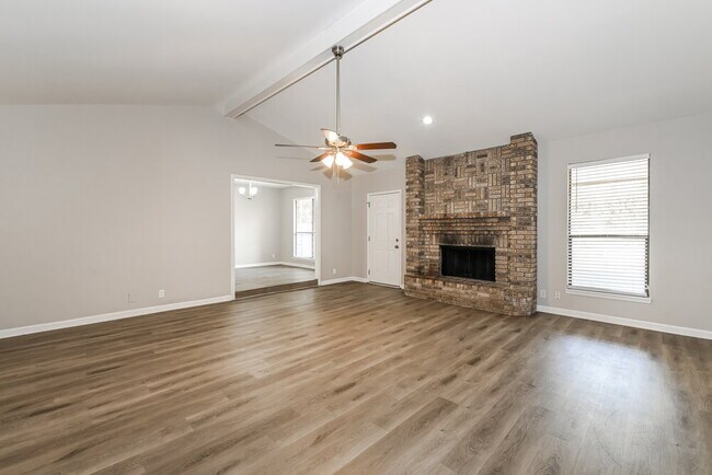 Foto del edificio - 5551 Edenfield Rd