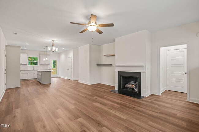 Foto del edificio - 156 Harmony Trl