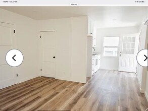Building Photo - 439 S Evergreen Ave