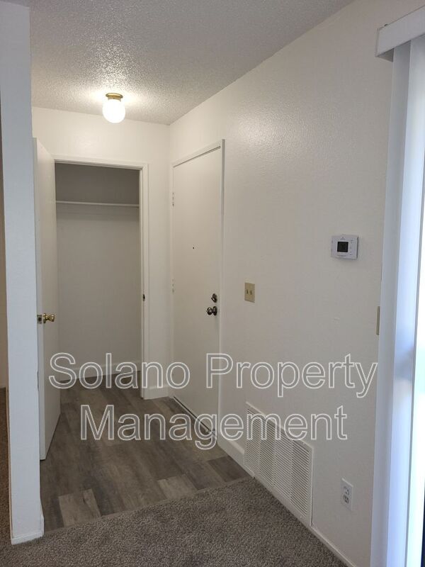 Foto del edificio - 818 E Tabor Ave