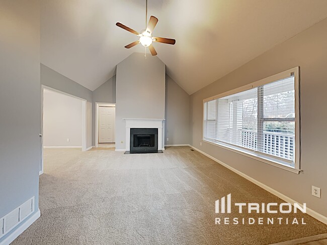 Foto del edificio - 425 Legacy Park Ln