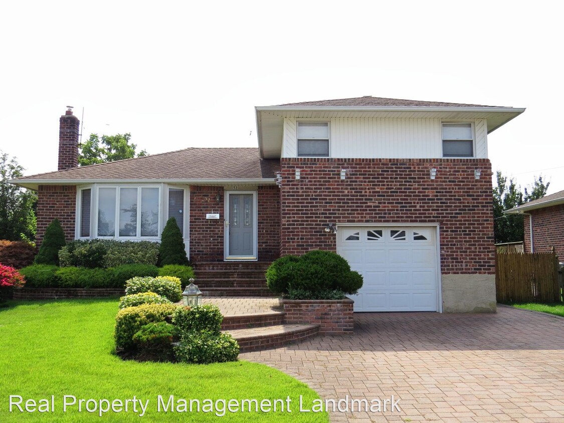 Primary Photo - 3 br, 2.5 bath House - 52 Norman Lane
