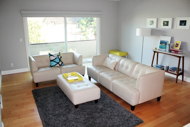 Living Room - 11820 Mayfield Ave