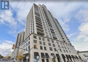 Building Photo - 330 Ridout St N