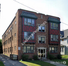 Building Photo - 1306 W 116th St