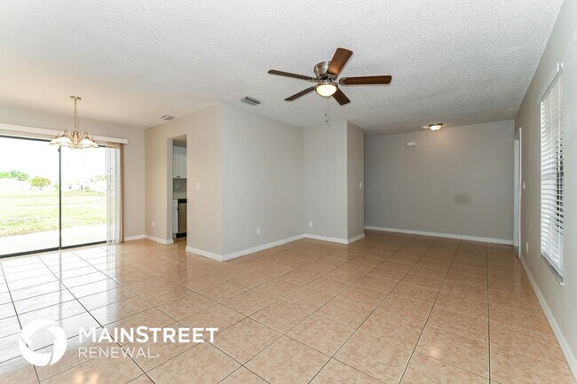 Foto del edificio - 1824 NE 7th Pl
