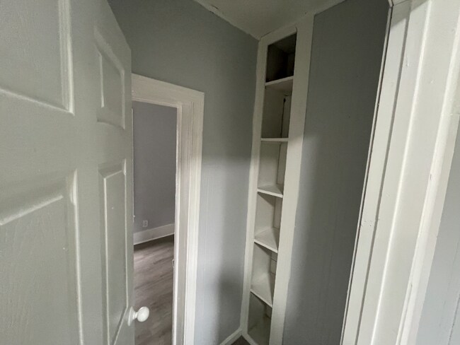 Foto del edificio - 407 W 23rd St