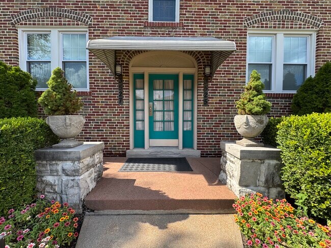 Foto del edificio - 3525-3527 Lawn Ave