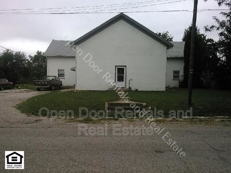 1612 W Quincy St Unit Apt 1, Garrett, IN 46738 Condo for Rent in