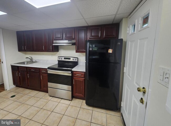 Building Photo - 13416 Tamarack Rd