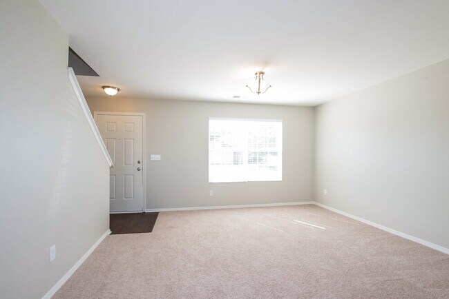 Building Photo - 8118 Rosberg Ln