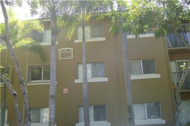 Building Photo - 1089 Benoist Farms Rd