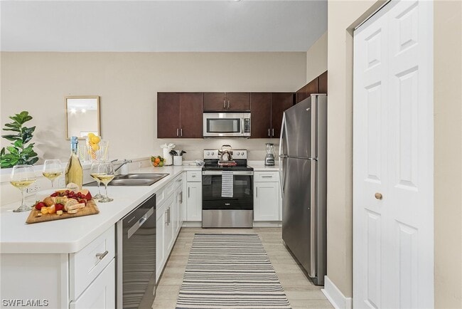 Building Photo - 16550 Bent Palms Cv