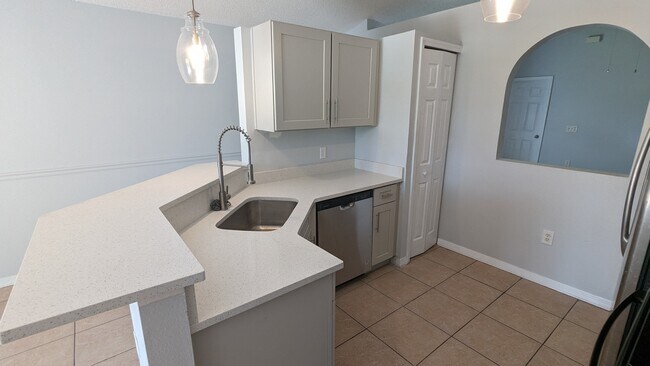 Kitchen - 448 Delicata Dr