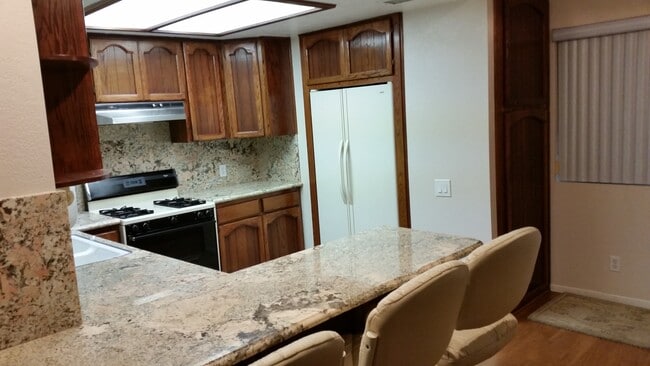 Full Upgraded Kitchen - 5225 Paseo Panorama