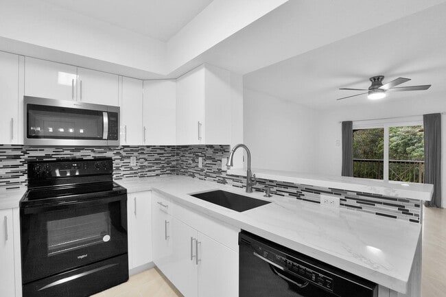 Building Photo - 5640 NW 61st St