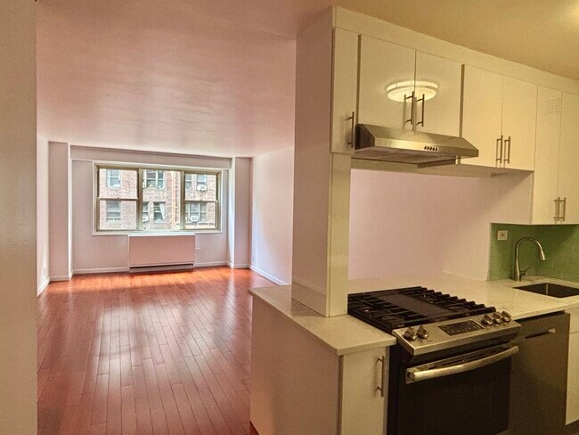 Foto del edificio - 400 E 54th St