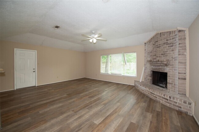 Foto del edificio - 16774 Glen Eagle Dr N
