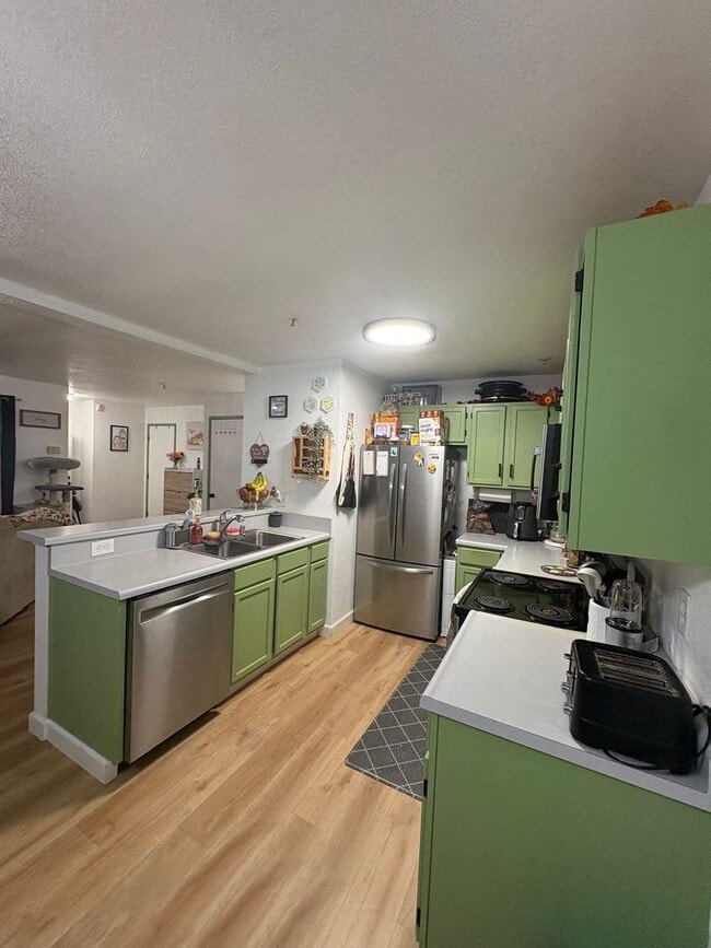 Building Photo - Gated Community with easy west bound 80 ac...