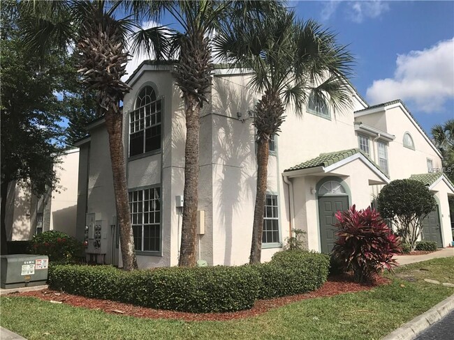 Building Photo - 1604 Columbia Arms Cir