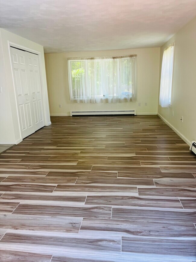 Living room - 77 Racine Ave