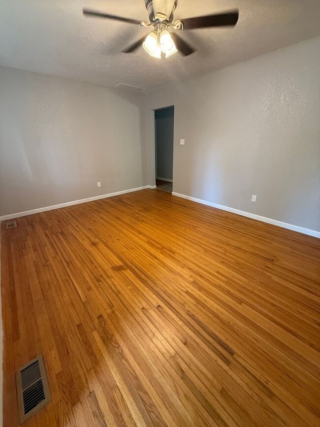 Building Photo - 5409 S Y St