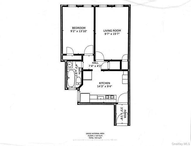 Building Photo - 484 Plandome Rd