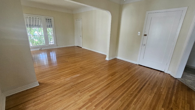 Building Photo - 367 N Ogden Dr