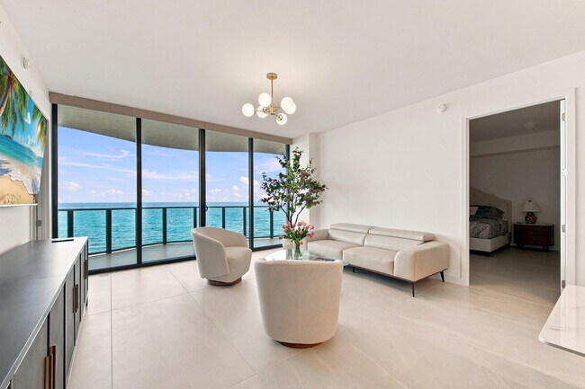 Foto del edificio - 900 N Ocean Blvd