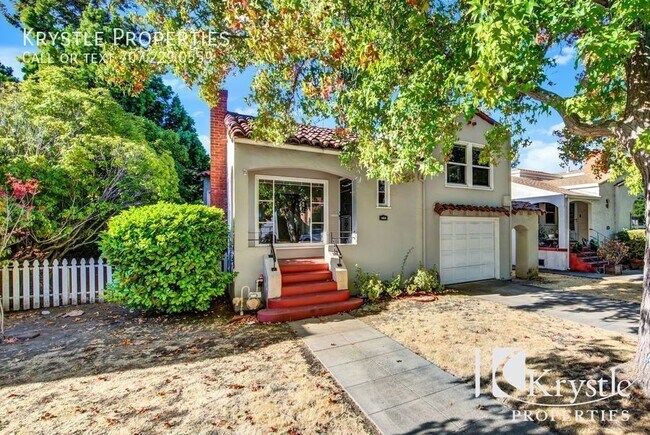 Building Photo - Beautifully updated Vallejo gem with centr...