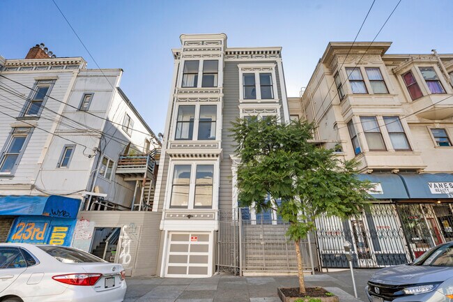 Building Photo - 3325 23rd St