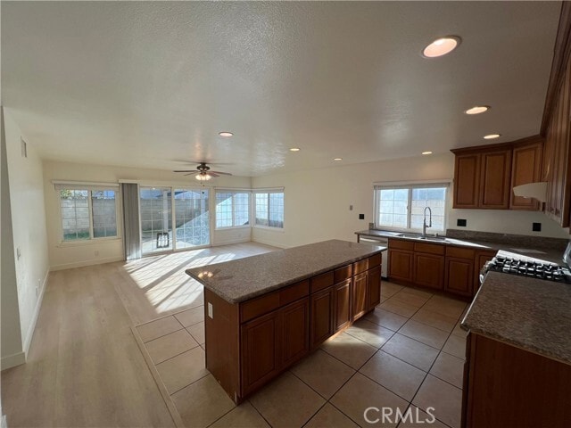 Foto del edificio - 6188 Palau St