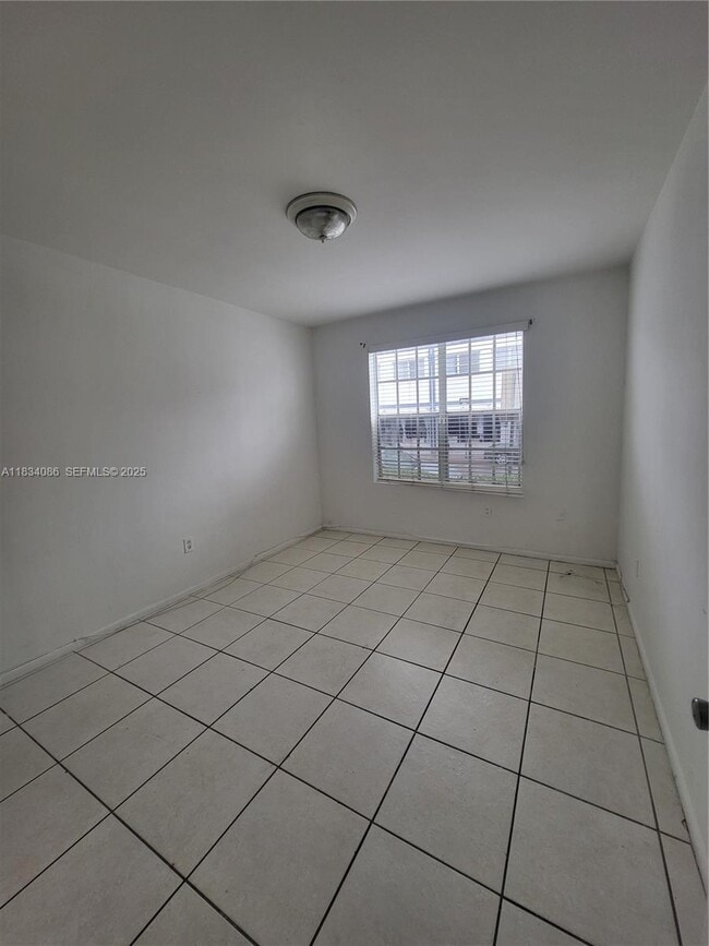 Foto del edificio - 605 Euclid Ave