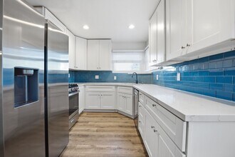 Building Photo - 6269 Mary Ln Dr