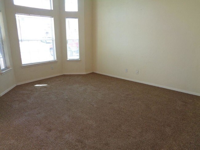 Building Photo - 3033 Tierra Polar Dr