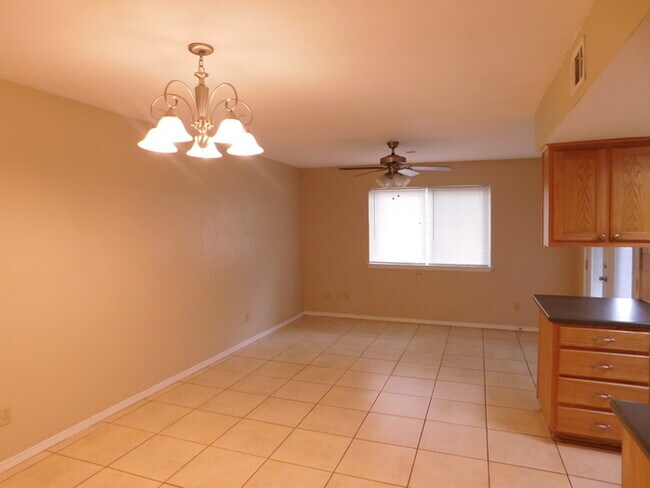 Building Photo - Arlington 3/2.5/2 home on corner lot