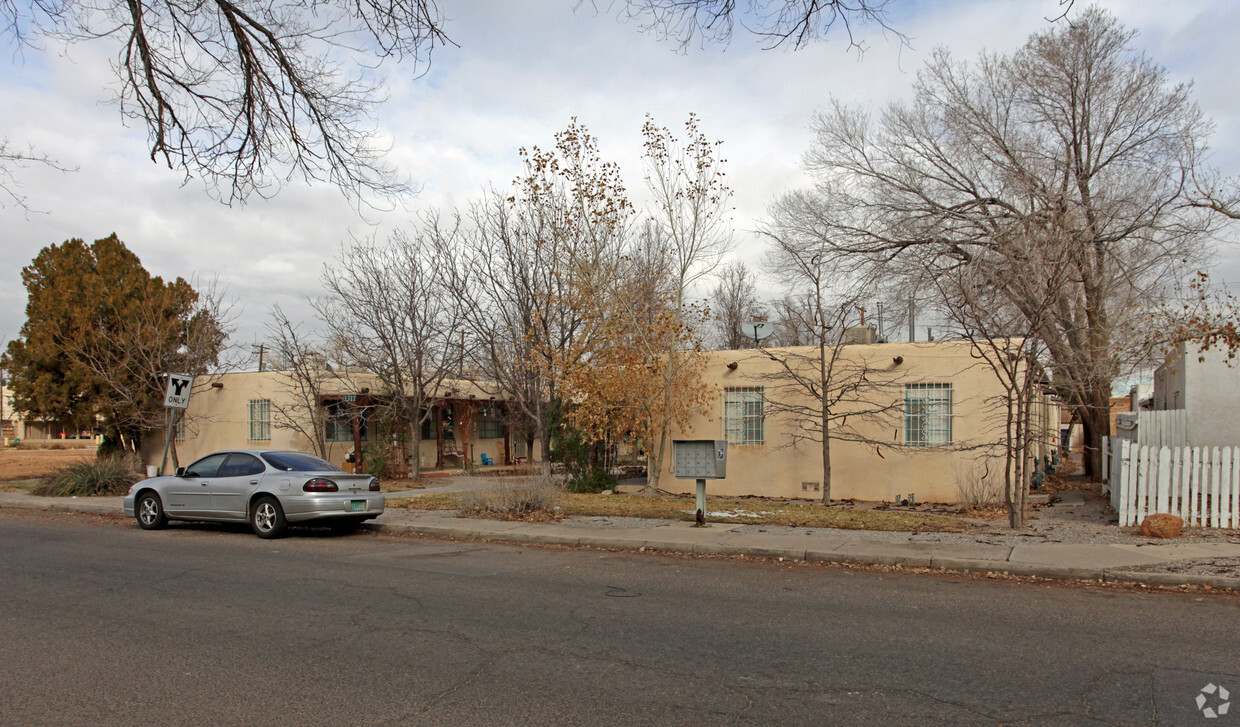 Primary Photo - Coal/Sycamore Apartments