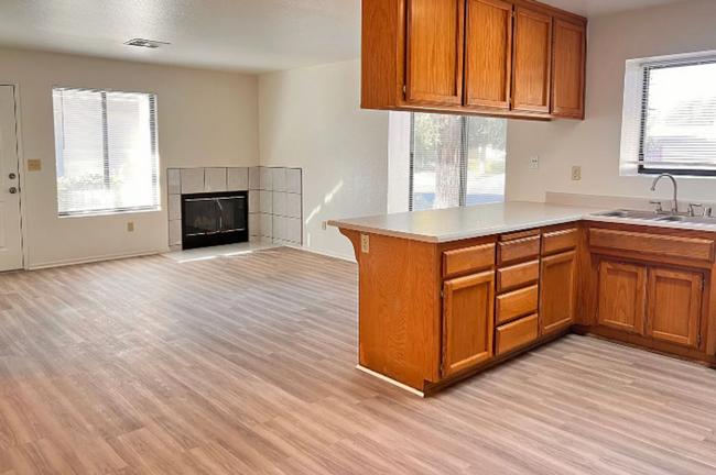 Building Photo - 8201 Laborough Dr